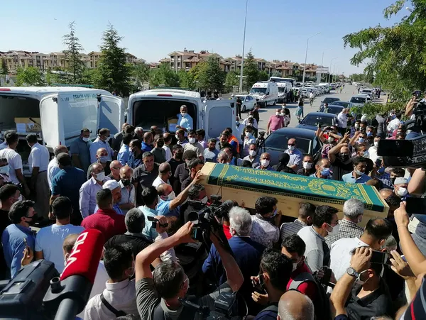 konyadaki-katliama-yonelik-son-dakika-gelismesi-14-supheliden-10u-tutuklandi-1628022330956.jpg Konya'daki katliama yönelik son dakika gelişmesi: 14 şüpheliden 10'u tutuklandı - 4