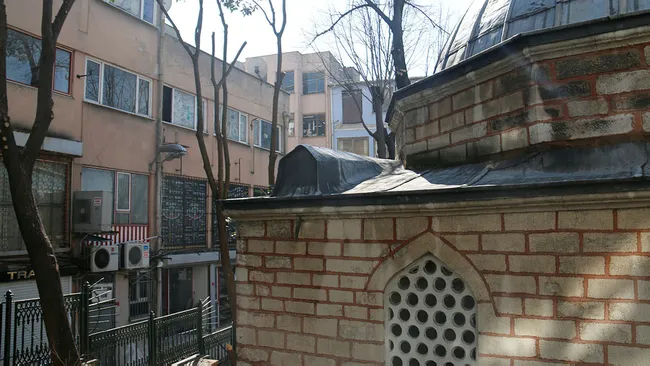 İstanbul’da tarihi Katip Sinan Camii’nin kubbesindeki tabut görüntülendi