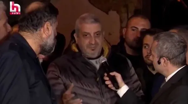 fondas-medyanin-halk-tv-canli-yayininda-depremzedeler-ozgur-ozel-ile-lutfi-savasi-bombaladi-rezil-hizmet-1707249314548.jpeg Fondaş medyanın Halk TV canlı yayınında depremzedeler, Özgür Özel ile Lütfü Savaş'ı bombaladı! "Rezil hizmet" - 6