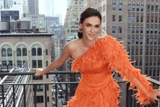 Kısa süre önce hem annesi hem de babasını kaybeden Ayşe Hatun Önal ortadan kayboldu! Haber alınamıyor