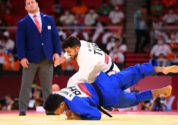 Milli judocu Mihraç Akkuş 2020 Tokyo Olimpiyat Oyunları'nda son 16 turuna yükseldi