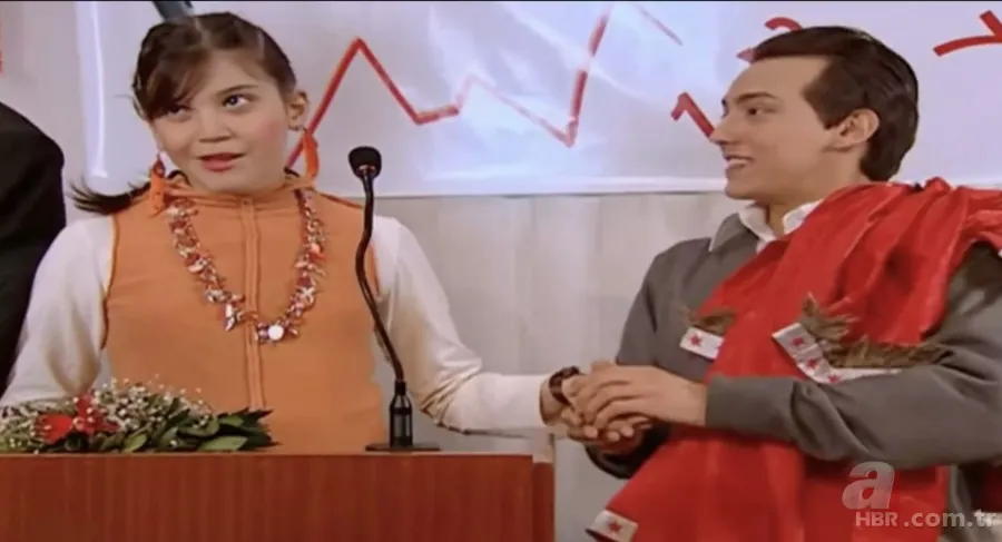 Kızılcık Şerbeti'nin Nilay'ı Feyza Civelek bakın hangi diziyle ünlü olmuş! Daha 17 yaşındayken Merve Boluğur ile birlikte... 25