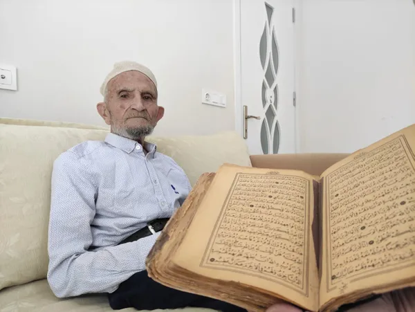 Kur'an'a adanmış bir ömür! - 1
