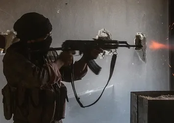 İranlı komutan Suriye'de öldürüldü