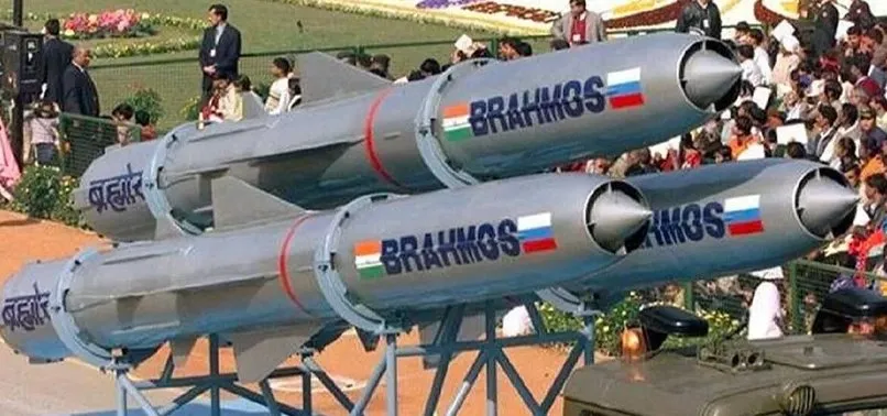 Hindistan süpersonik gemisavar seyir füzesi ’BrahMos’u test etti