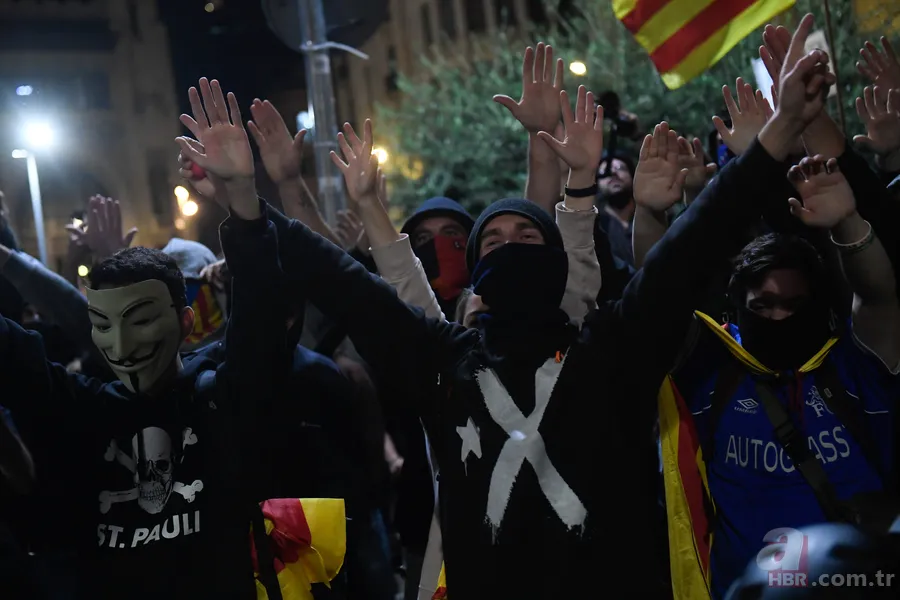 İspanya'da ayrılıkçıların gösterisine polis müdahalesi! Sokaklar savaş alanına döndü 8