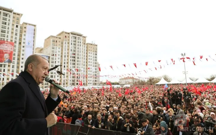Başkan Erdoğan Esenler'de 15 Temmuz Millet Bahçesi'ni gezdi