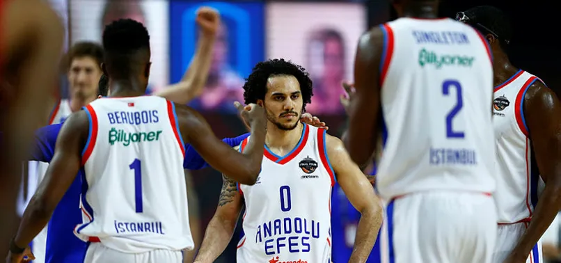 Anadolu Efes şampiyonluk için sahada! Gurur vesilemiz THY Euroleague finalinde Barcelona ile karşı karşıya gelecek