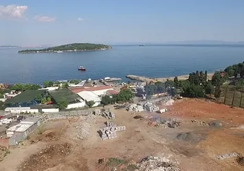 İstanbul Adalarda çöp yakma skandalı
