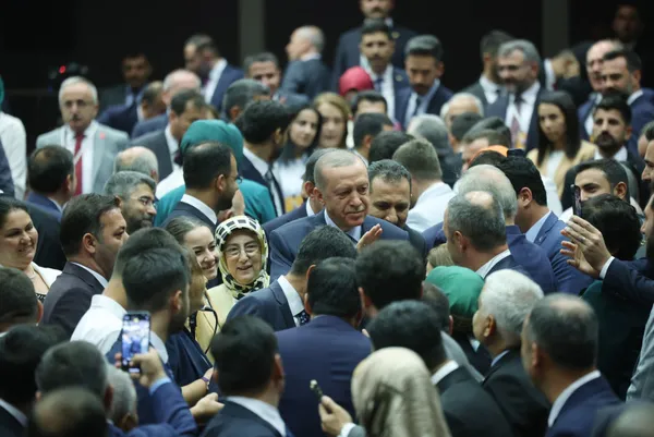 Başkan Erdoğan’dan AK Parti İl Başkanları Toplantısı’nda emeklilere müjde: Gereken adımı atacağız.