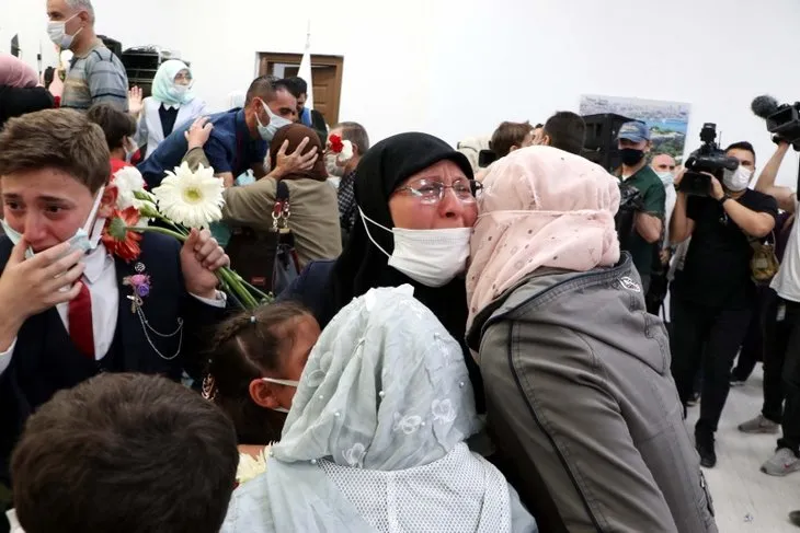 Son dakika | 10 yıl süren hasret sona erdi! Savaşın dağıttığı Suriye’de yürek yakan anlar