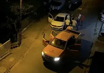 İstanbul'da dehşet anları! İBB aracıyla yol kesip sürücüyü dövdüler