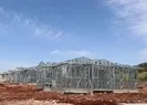 Depremzedeler için çelik köy evleri yükseliyor