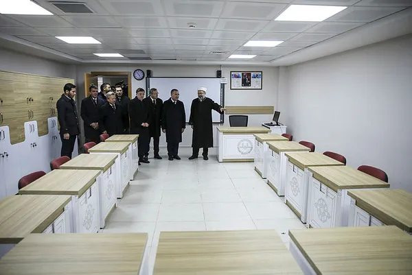 Adalet Bakanı Bekir Bozdağ’dan başörtüsü teklifi açıklaması! Halk oylaması olacak mı?