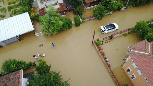 Son dakika: Sağanak Şile’yi vurdu CHP’li İBB seyretti
