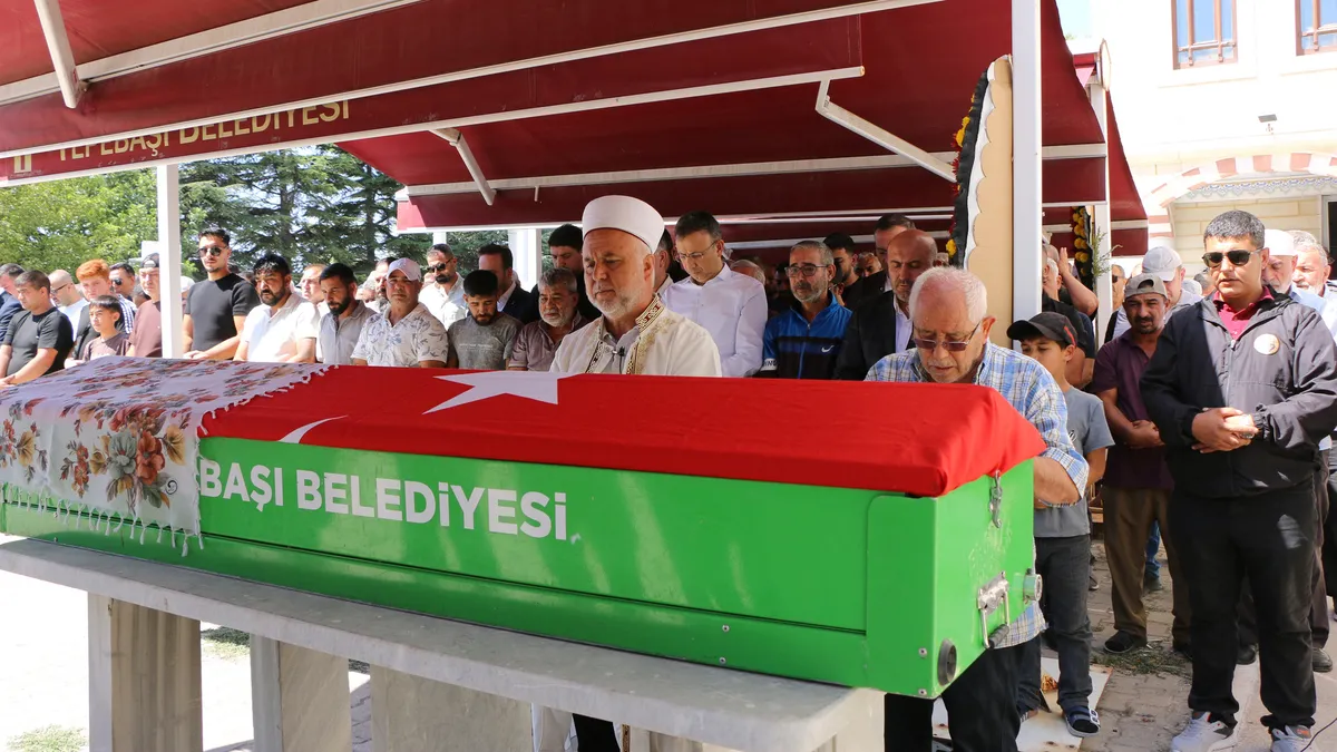 Filo Jet faciasında hayatını kaybeden Elmas Demir Eskişehir’de toprağa verildi