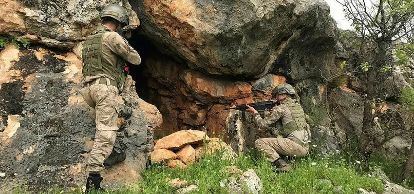 Hakkari'de teröristleri İHA’lar buldu Efeler vurdu