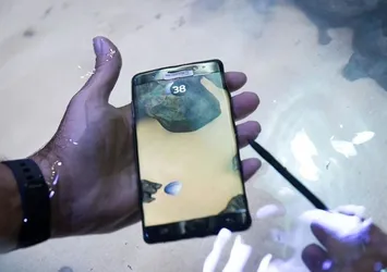 "Samsung diğer şirketler gibi hatasını saklamadı"