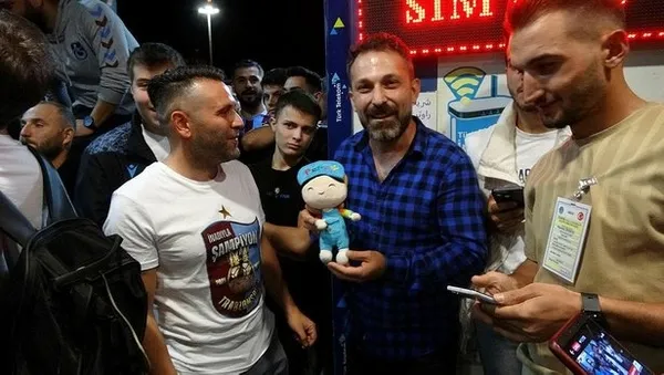 Trabzonspor’un yeni transferi Nicolas Pepe şehre ayak bastı!