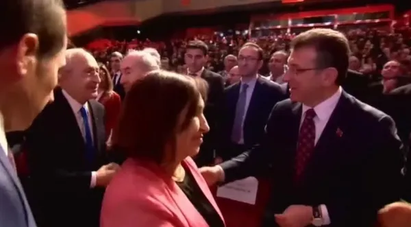 kaftancioglu-imamoglu-kavgasi-kameralara-yansidi-herkesin-elini-sikti-ona-gelince-basini-salladi-1670082441334.jpg Kaftancıoğlu-İmamoğlu kavgası kameralara yansıdı: Herkesin elini sıktı ona gelince başını salladı - 4