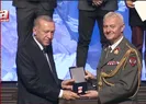 Başkan Erdoğan tek tek takdim etti