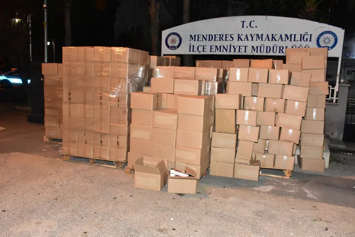 İzmir’de 10 ton kaçak tütün ele geçirildi! Tam 4 milyon lira değerinde - 1