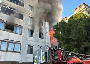 İstanbul Kartal'da sabah saatlerinde yangın paniği! 1 kişi hayatını kaybetti, 3 kişi dumandan etkilendi