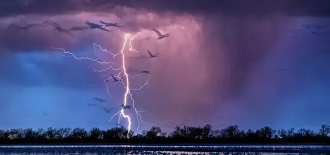 Bangladeş’te yıldırım düşmesi sonucu 13 kişi hayatını kaybetti