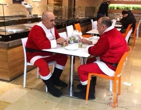 Görenlerin ağzı açık kaldı! Oltasız balık tutmaya küçük yaşta başladı 18