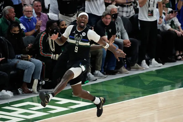 NBA’de 2020-2021 şampiyonu Milwaukee Bucks oldu