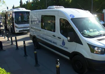 İstanbul'da yol kenarında 'cenaze taşıma' tartışması: Saatlerce bekletildi! "Araba burada ama bizi götüren yok"