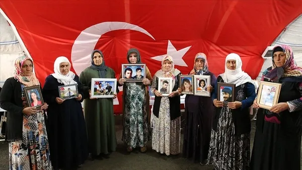 ak-parti-sozcusu-omer-celik-hala-secim-sonuclarini-kabullenemeyen-bir-tablo-var-1691680395700.jpg AK Parti Sözcüsü Ömer Çelik: Hala seçim sonuçlarını kabullenemeyen bir tablo var - 4