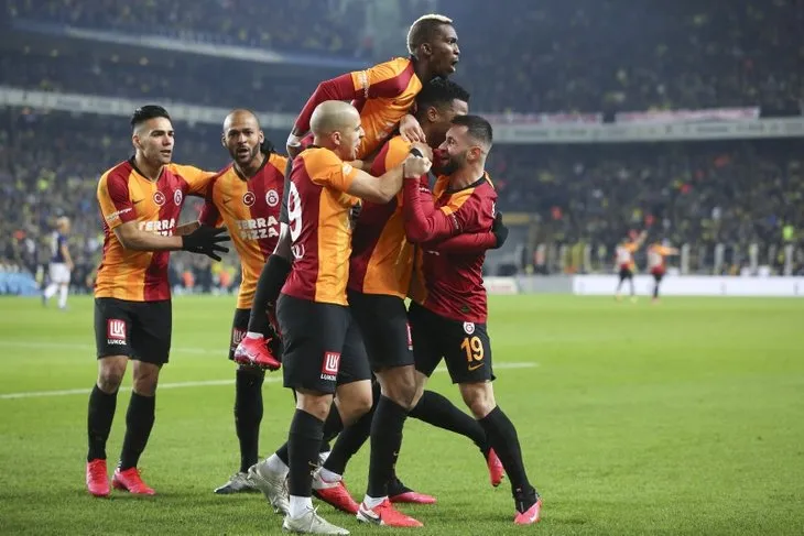 Galatasaray’dan önemli karar! Sözleşmesi uzuyor