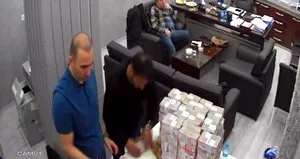 Vekil aracıyla 6 ay boyunca para taşıdılar