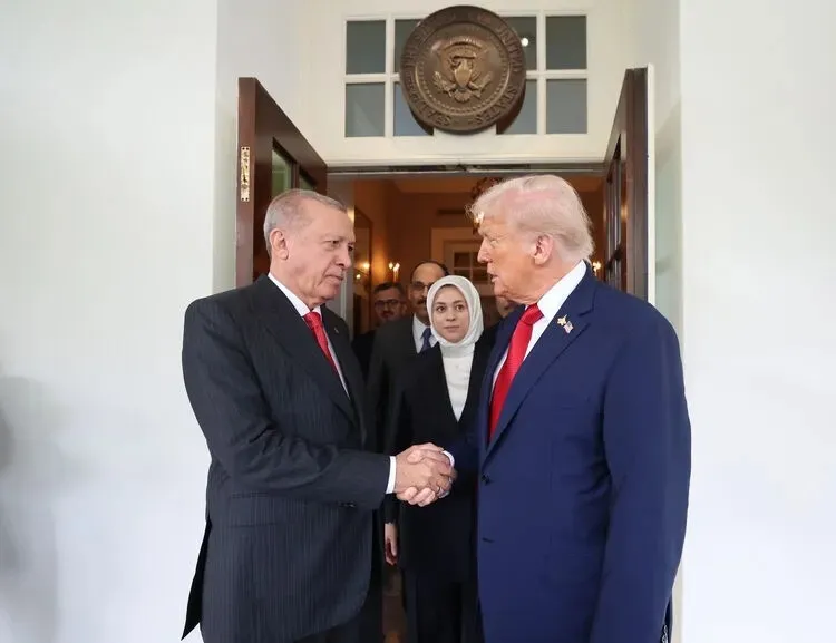 1783322150393.jpeg Başkan Erdoğan ile Trump'ın kritik ikili görüşmesi zirvenin en önemli başlıklarından biri olacak. (AA)
