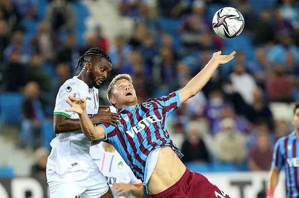 Trabzon’da puanlar kardeş payı! Trabzonspor 1-1 Alanyaspor MAÇ SONUCU-ÖZET