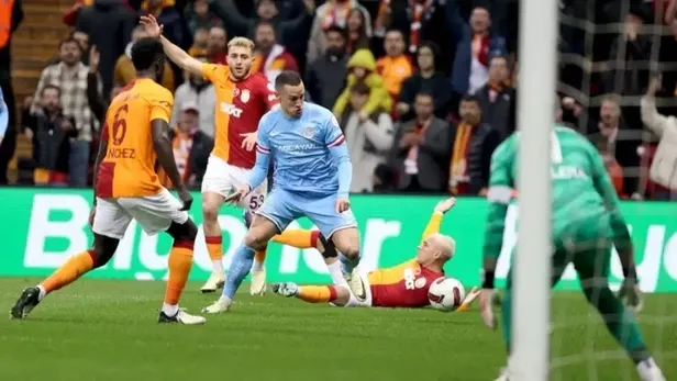 galatasaray-antalyaspor-maci-var-kayitlari-ne-zaman-aciklanacak-tff-var-kayitlarini-nereden-yayinlayacak-1709043136930.jpeg Galatasaray - Antalyaspor maçı “VAR” kayıtları açıkladı! - 4