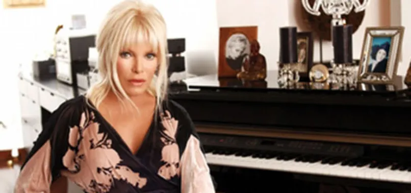 Ajda Pekkan hakkında 'zorla getirilme' kararı