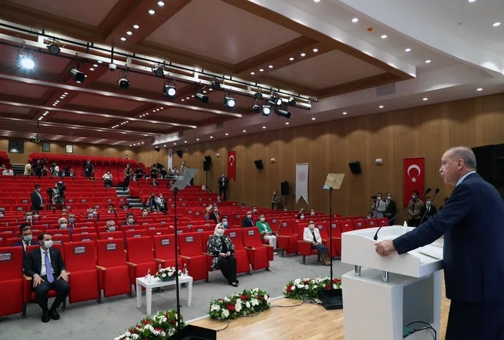 son-dakika-baskan-erdogandan-flas-aciklamalar-1593875950775.jpg Son dakika: Başkan Erdoğan'dan flaş açıklamalar! - 1