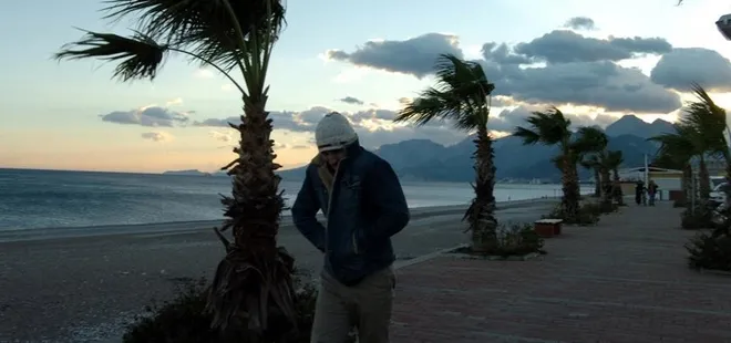 İstanbul'un çevresi için flaş fırtına uyarısı! Meteoroloji o bölge için saat verdi