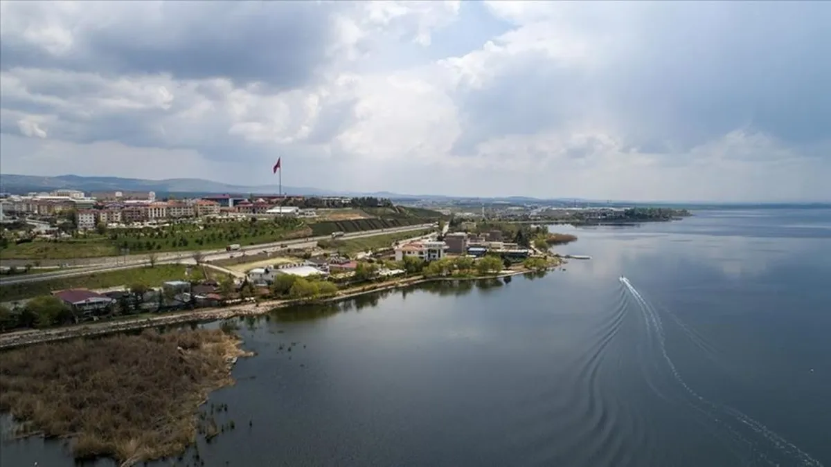 Mogan Gölü can çekişiyor! CHP'li yönetime isyan büyük: Son halinden Yavaş'ın haberi var mı?