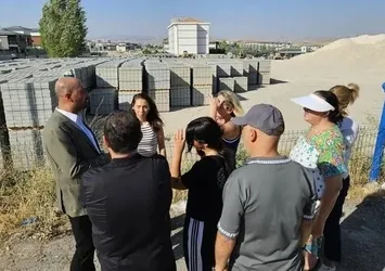 CHP'li Etimesgut Belediyesi'nde skandal! Vatandaş toz ve çamura mahkum oldu | Erdal Beşikçioğlu'na isyan: O koltukta oturmamalı