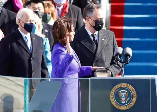 son-dakika-abd-baskani-joe-bidenin-yemin-toreni-gerceklesiyor-ulke-tarihinin-en-onemli-gunlerinden-biri-yasaniyor-1611162381705.jpg ABD'nin 46.Başkanı Joe Biden yeminini etti! "Bugün demokrasi günüdür"