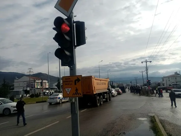 1642529241295.jpg Muğla'da feci kaza! Seher Kuşgöz yaya geçidinde beklerken yaşanan kaza sonucu hayatını kaybetti - 1