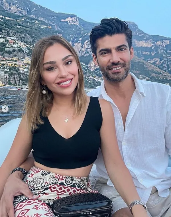 ezel-dizisinde-omer-olay-olmustu-kenan-imirzalioglu-ve-ismail-filiz-1664896759487.jpg atv'nin Ezel dizisinde “Ömer” olay olmuştu! Kenan İmirzalıoğlu ve İsmail Filiz… - 2