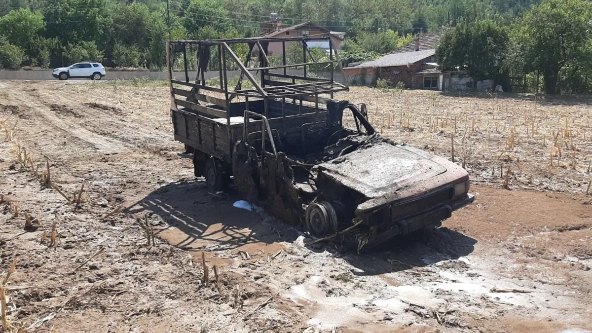 Karabük'te bir kamyon alev alev yandı!