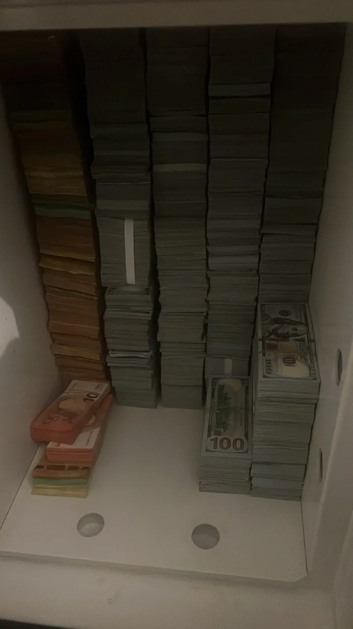 Esenyurt Belediyesi yolsuzluğunda kasa kasa servet ortaya çıktı! Boş valizlerle suç üstü yakalandılar - 1
