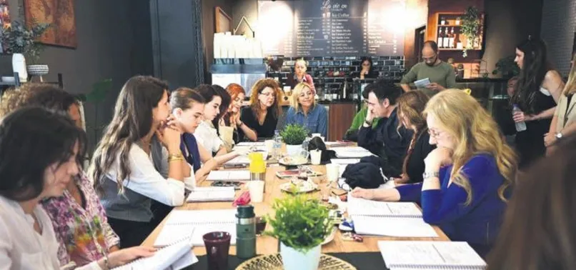 ATV'nin merakla beklenen yeni dizisi Üvey Anne'nin oyuncuları provalara başladı!