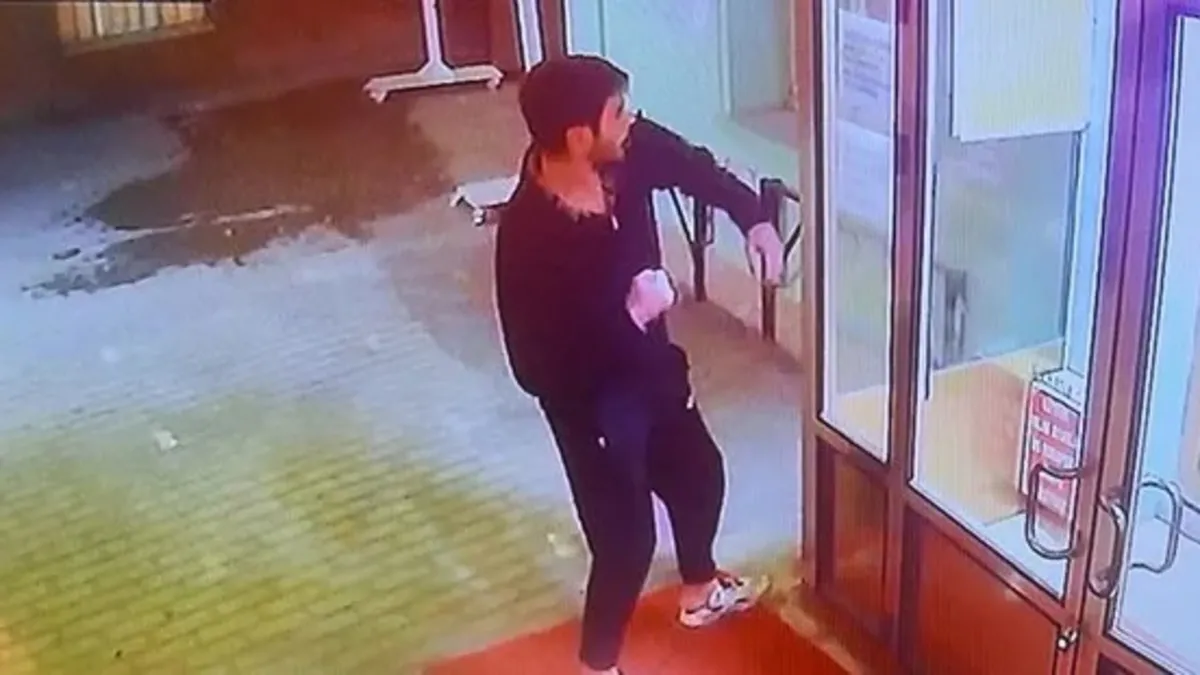 Cami kapısına alçak saldırı! O hadsiz tutuklandı