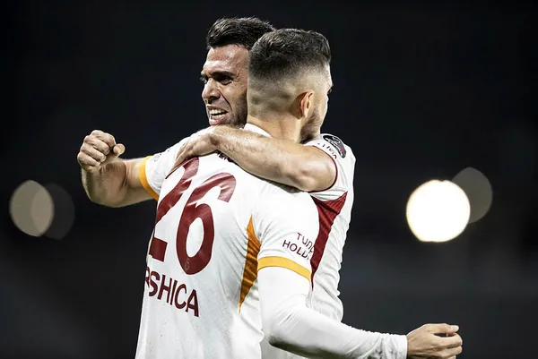 galatasaraya-hatayspor-maci-oncesi-mujdesi-haber-emre-tasdemir-antrenmanda-takimla-calisti-1673467899969.jpg Galatasaray'a Hatayspor maçı öncesi müjdeli haber! Emre Taşdemir antrenmanda takımla çalıştı - 2